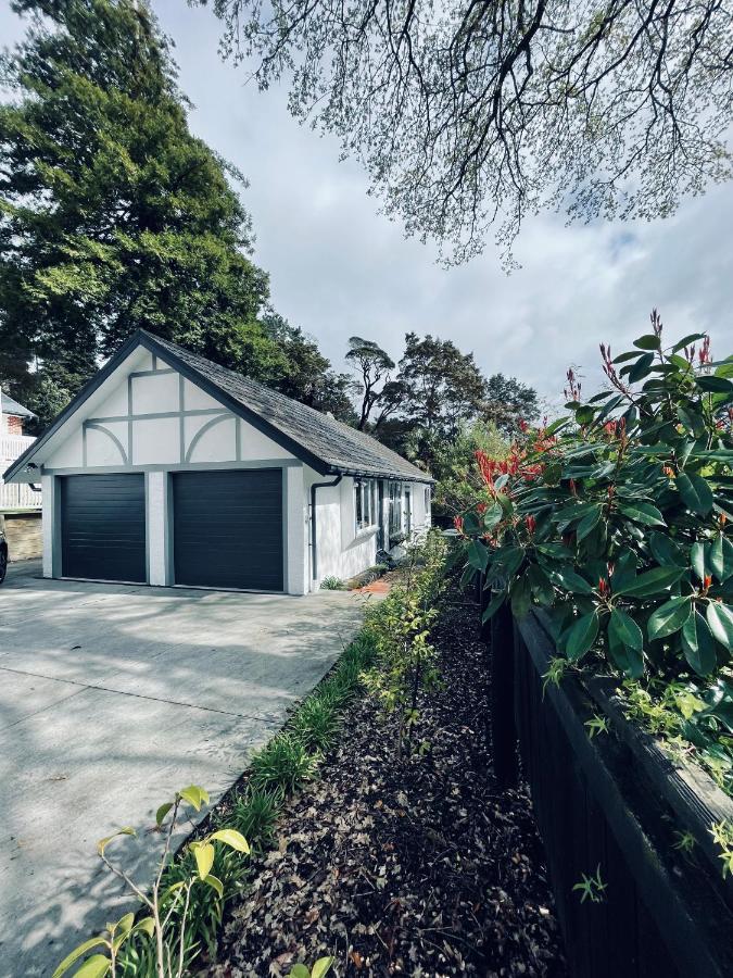 Experience Heritage, Live Modern Upper Hutt Exterior photo
